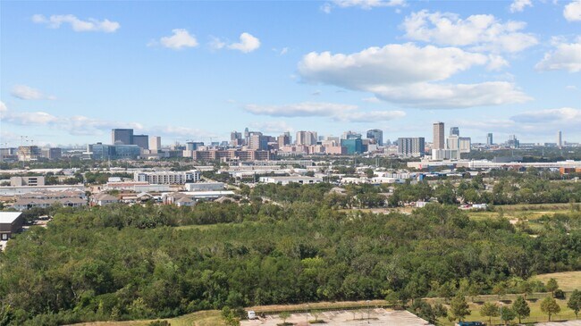 Building Photo - 7089 Tierwester St