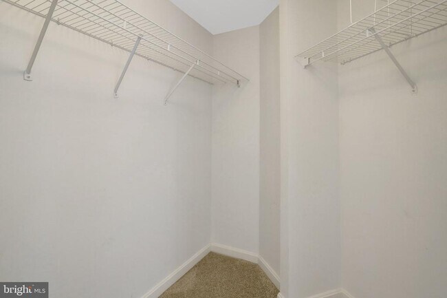 Building Photo - 3101 N Hampton Dr