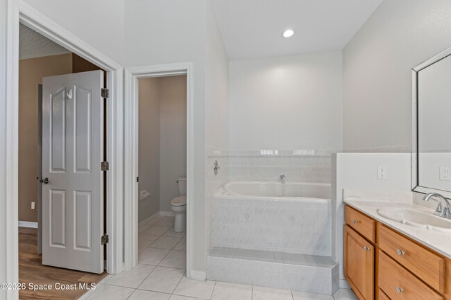 Building Photo - 7922 Timberlake Dr