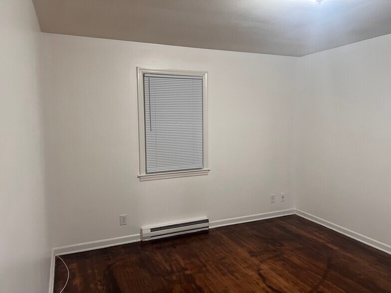 Bedroom 3 - 21 N Spring St