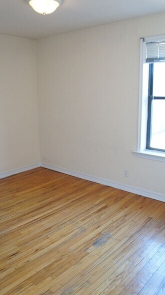 Building Photo - 2322 N Spaulding Ave