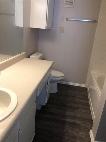 Building Photo - 2201 Wolf St