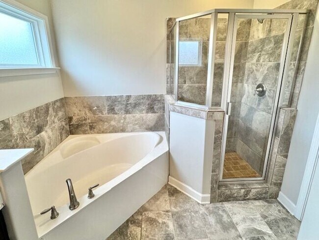 Building Photo - Now Leasing a 4 Bedroom 2.5 Bath Home In S...