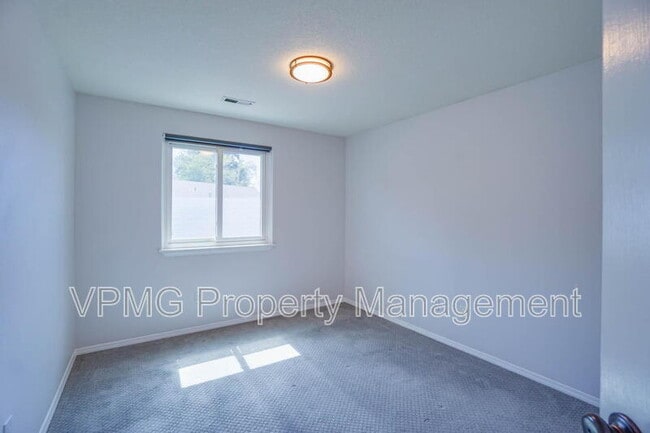 Building Photo - 203 NW 146th St
