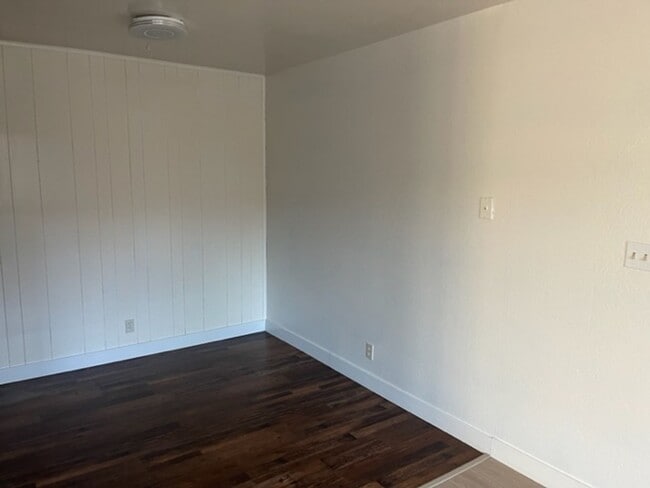 Building Photo - 3329-3331 Routier Rd