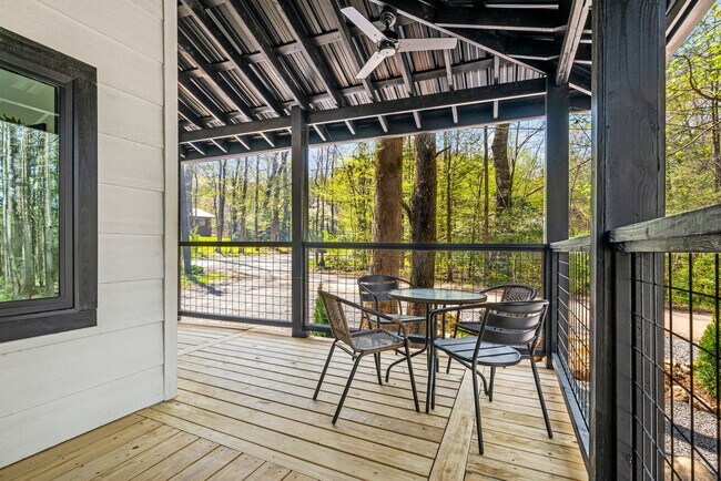 Building Photo - 152 Baxter Rd