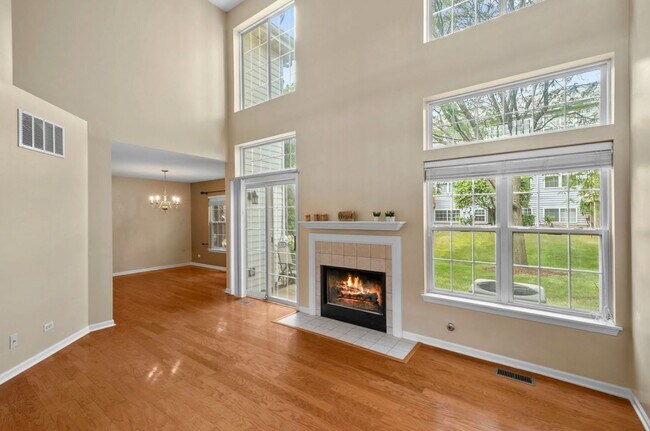 Building Photo - 2282 Foxmoor Ln