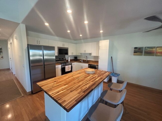 Building Photo - 46 Polohina Ln