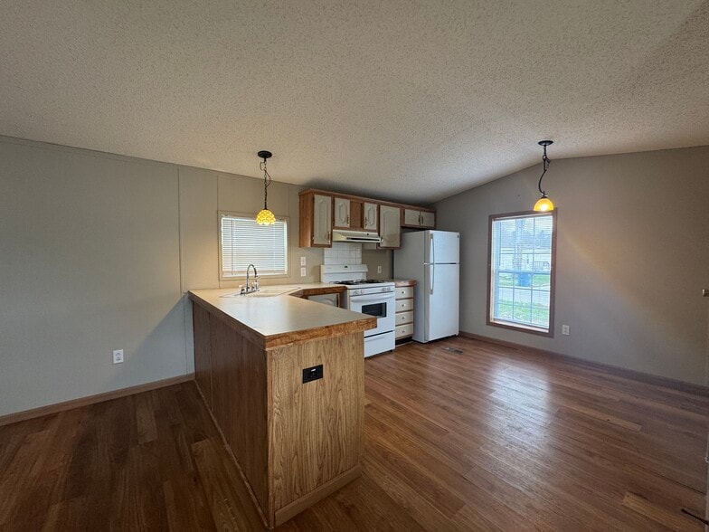 Building Photo - 4103 Lady Slipper Dr