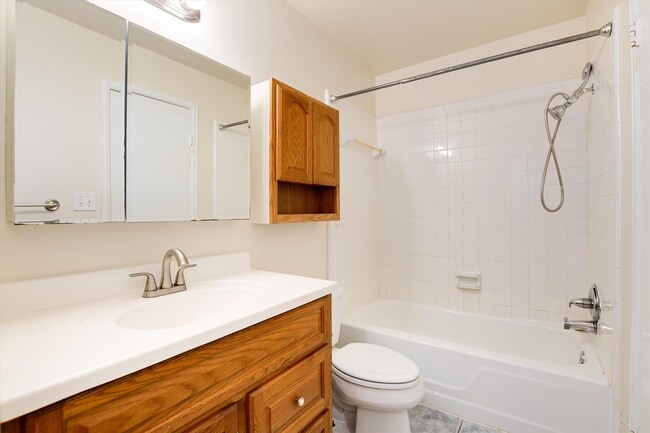 Building Photo - 2375 E Geddes Ave