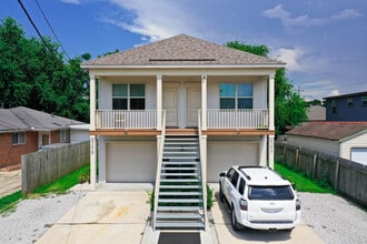 Building Photo - 6259 Vermillion Blvd