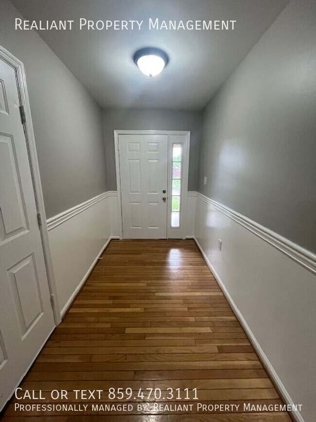 Building Photo - 164 Madonna Dr