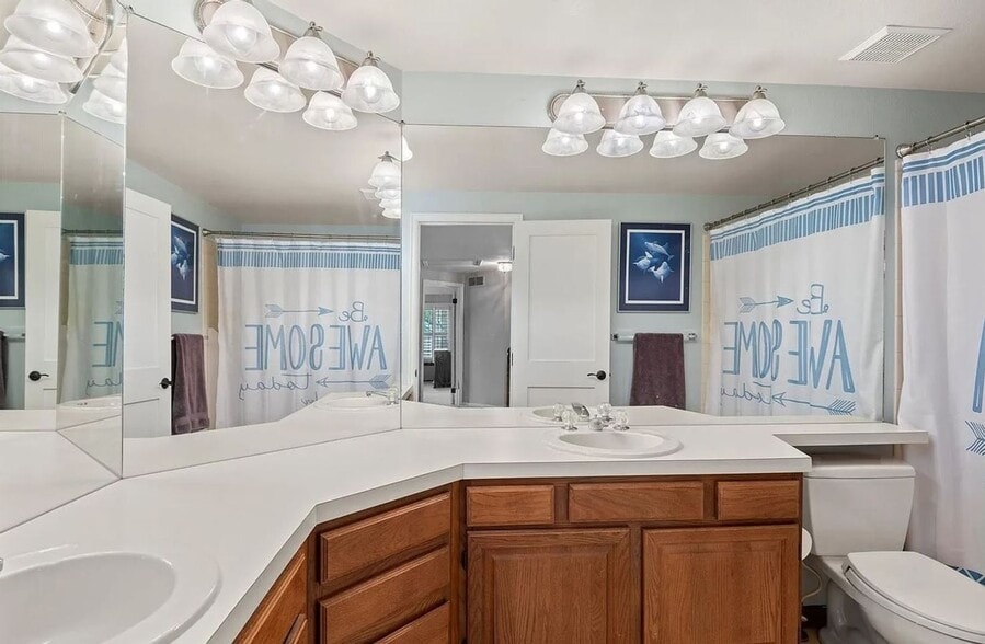 Building Photo - 318 Clare Dr