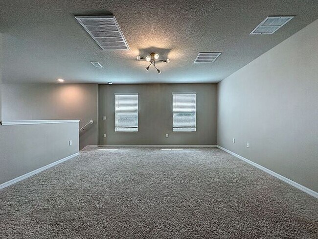 Building Photo - Wonderful like new and pet friendly home in Winter Haven