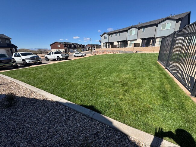 Building Photo - Coral Canyon 4-Bedroom End-Unit Townhome! Brand New!!