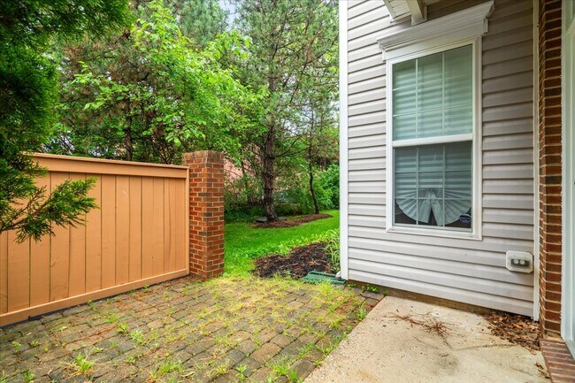 Building Photo - 116 Whiskey Creek Cir