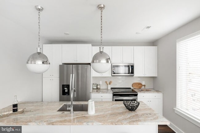 Building Photo - 45 W Haines St