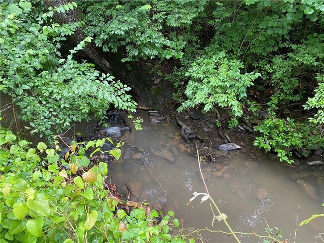 Building Photo - 1997 E Peppervine Dr