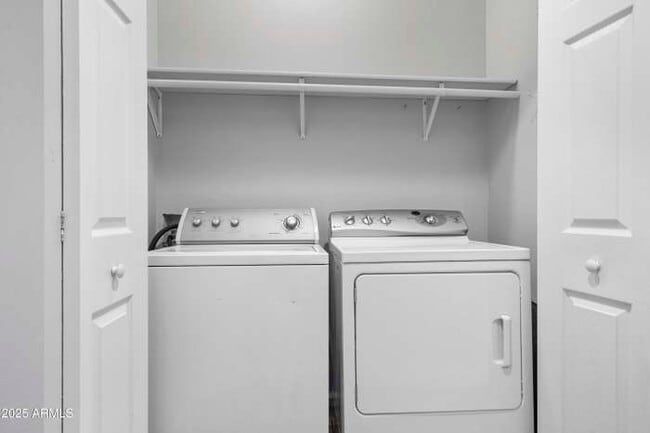 Building Photo - 12909 W Aster Dr