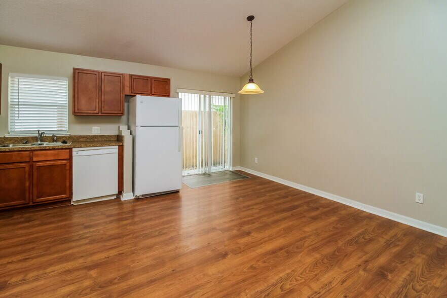 Building Photo - 12848 Parkbury Dr