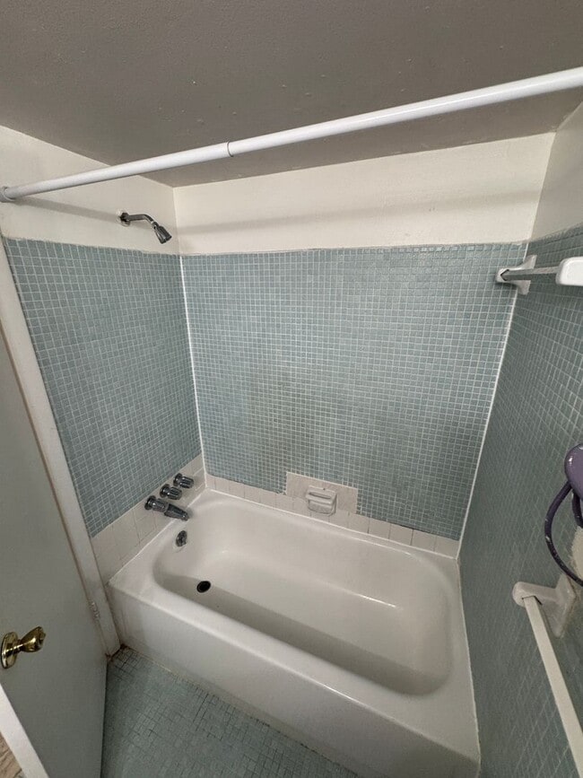 Building Photo - 2BR 2BA CONDO LOCATED CLOSE TO PORT CANAVERAL