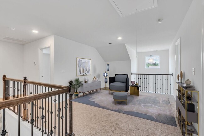 Building Photo - 8028 Forest Hills Dr