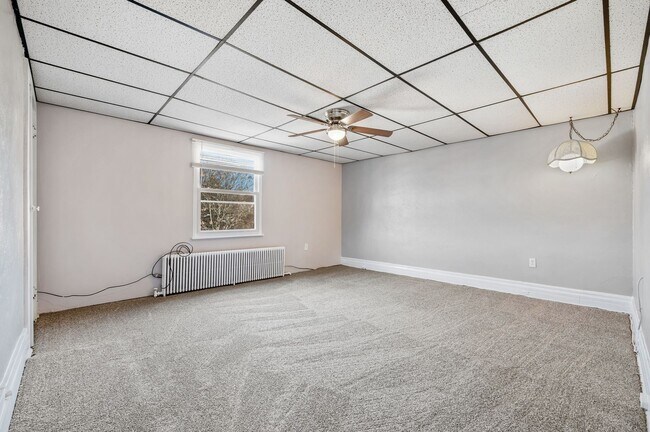 Building Photo - Updated 3 bedroom in Elliot Minutes from the West End Overlook!