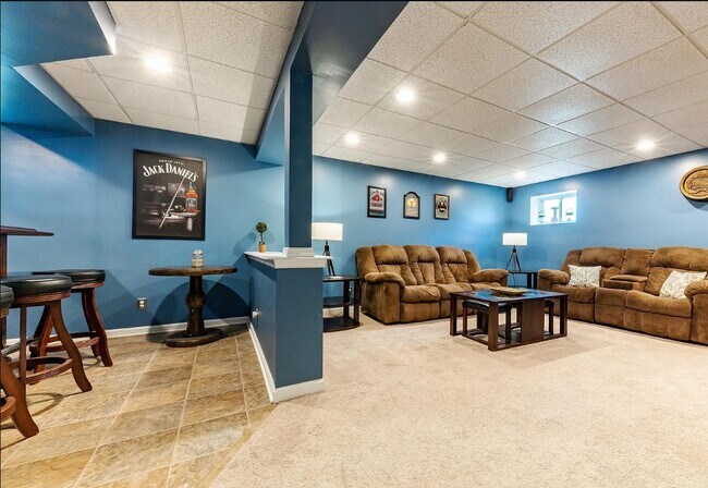 Building Photo - 138 Harvest Rd