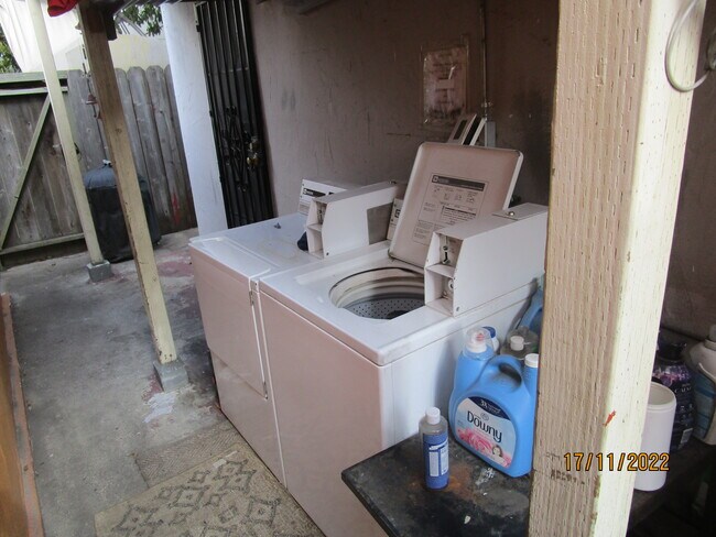 Laundry - 1927 Barrett Ave