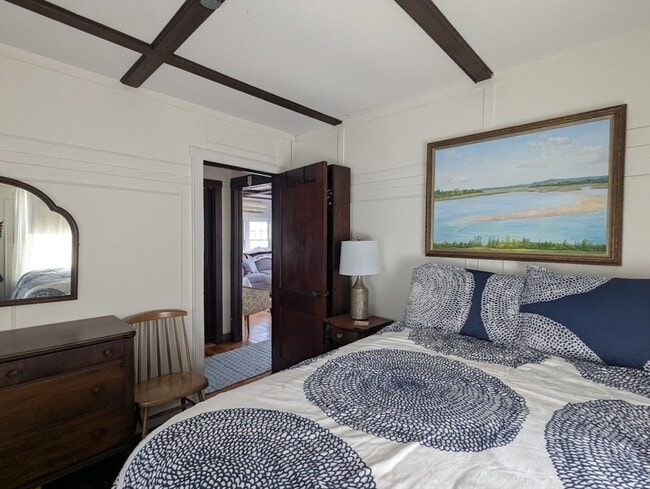 Building Photo - 12 Cove Rd