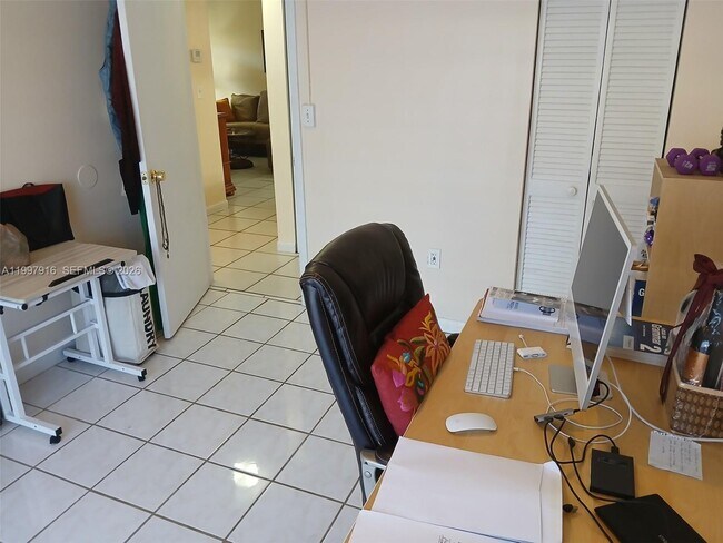 Building Photo - 15659 SW 73rd Cir Terrace