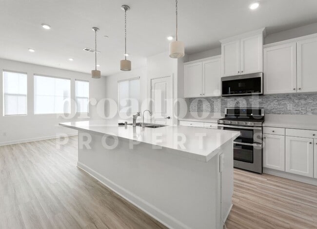 Building Photo - 27941 Silo Ln