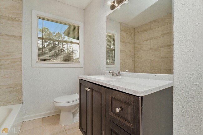 Building Photo - 1134 Balboa Ct