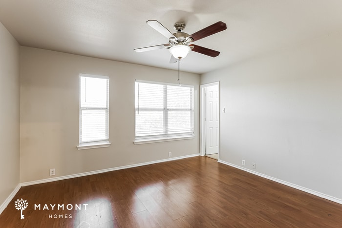 Building Photo - 15811 Borwick Ln