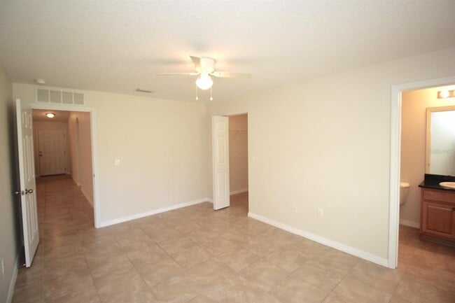 Building Photo - 32 Regency Dr