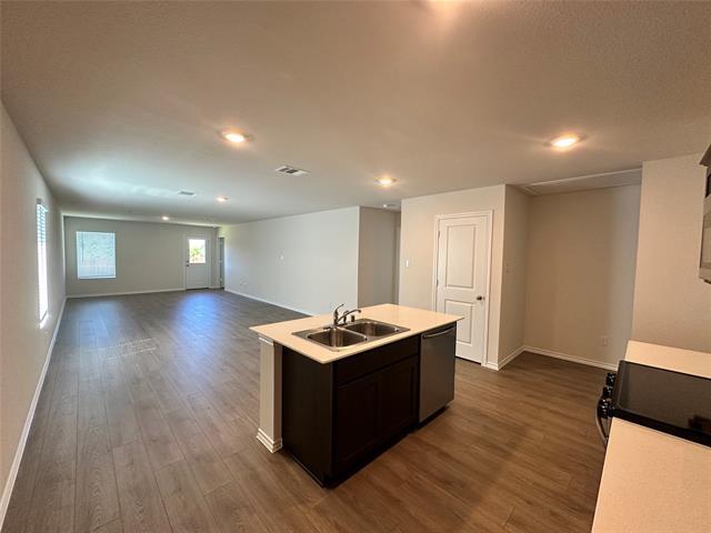 Building Photo - 1153 Northfield Dr