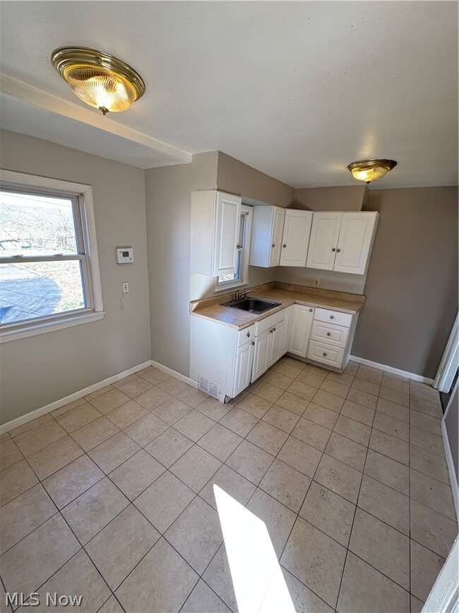 Building Photo - 892 E 139th St