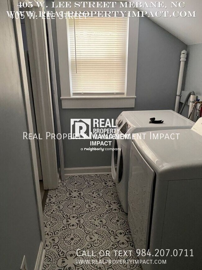 Building Photo - 405 W Lee St