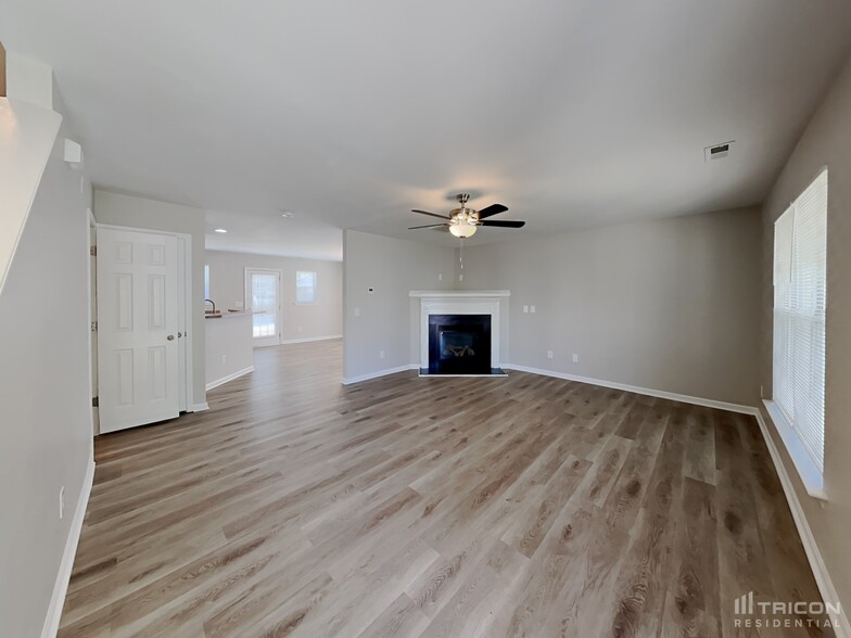 Building Photo - 1325 Rushing Creek Pkwy
