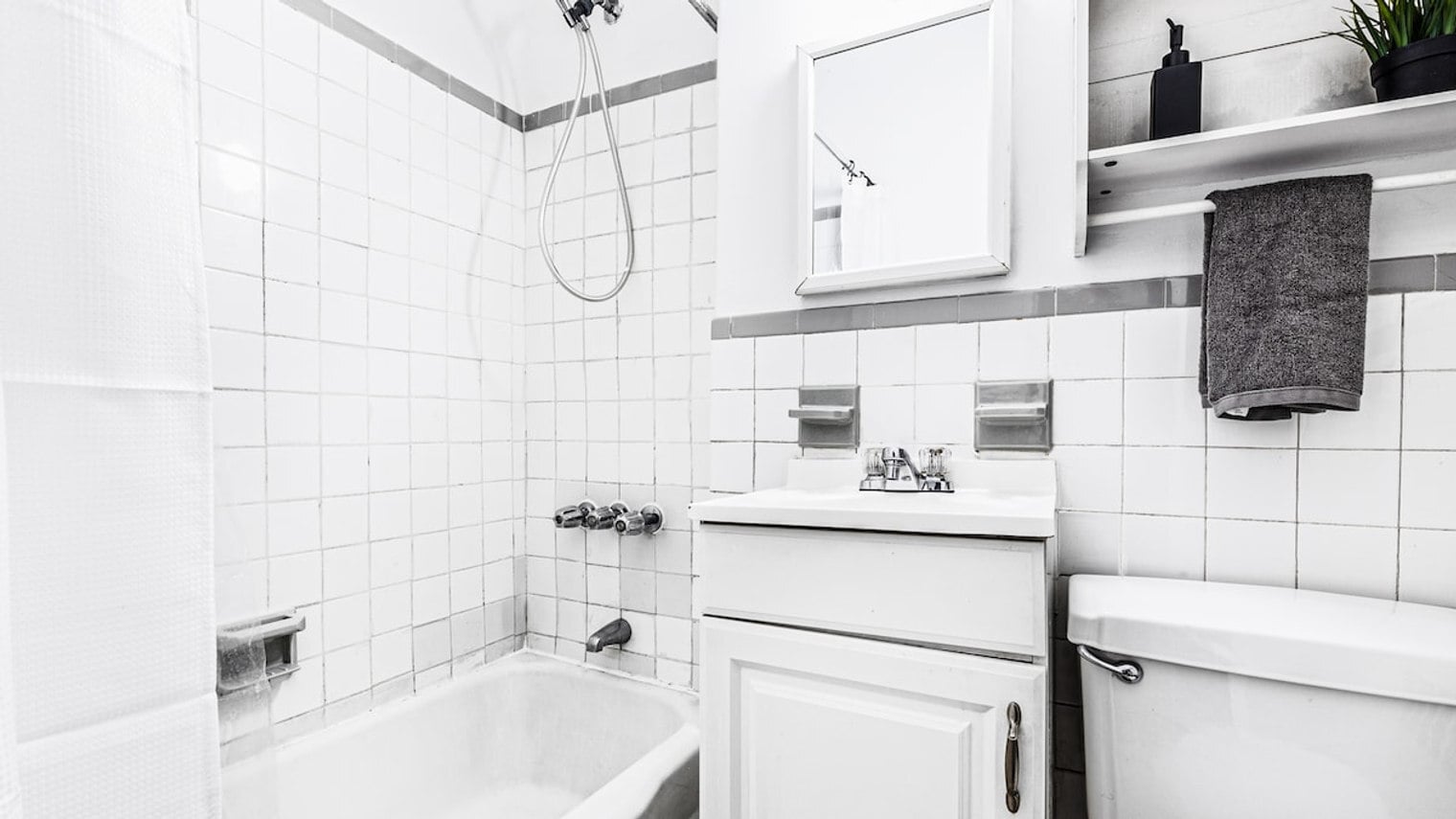 Building Photo - 354 W 38th St