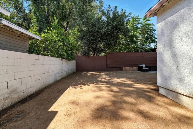 Building Photo - 5841 Arroyo Dr