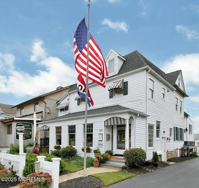Building Photo - 512 Main Ave
