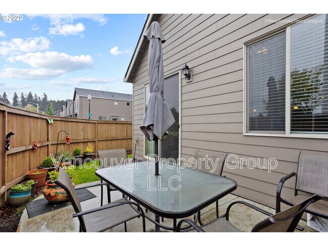 Building Photo - 2707 NE 131st Ct