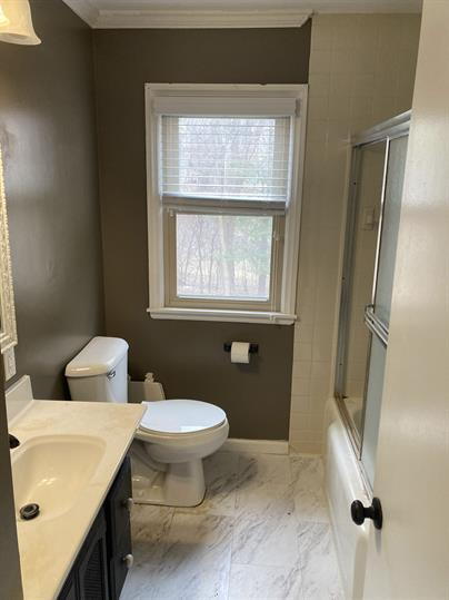 Building Photo - Minnetonka Home: 3-Bedroom Retreat with Finished Basement & Hardwood Floors 9/1