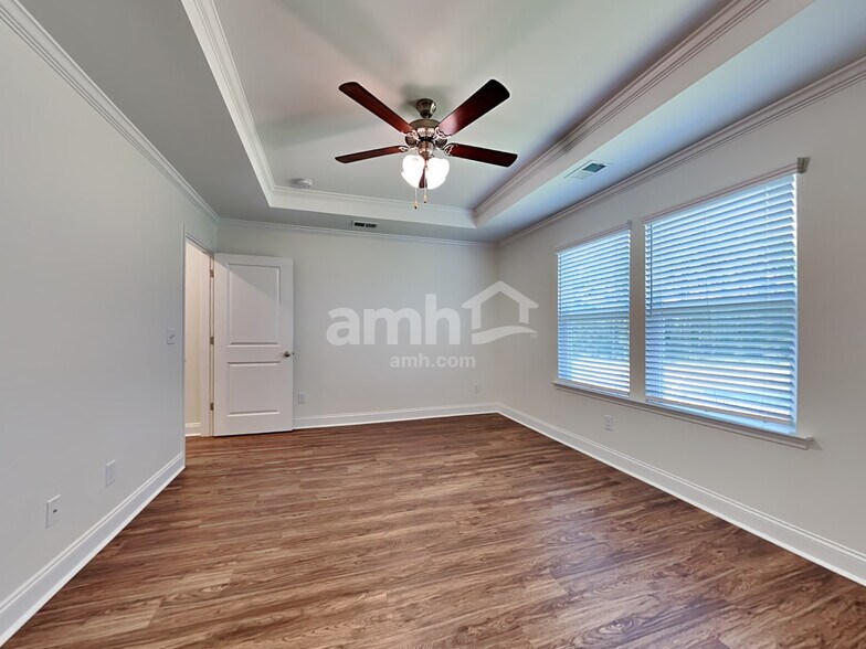 Building Photo - 288 Bering Ln