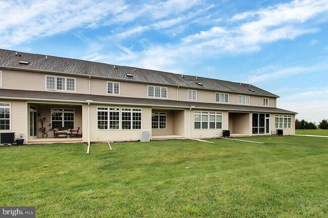 Building Photo - 149 Battalion Ln