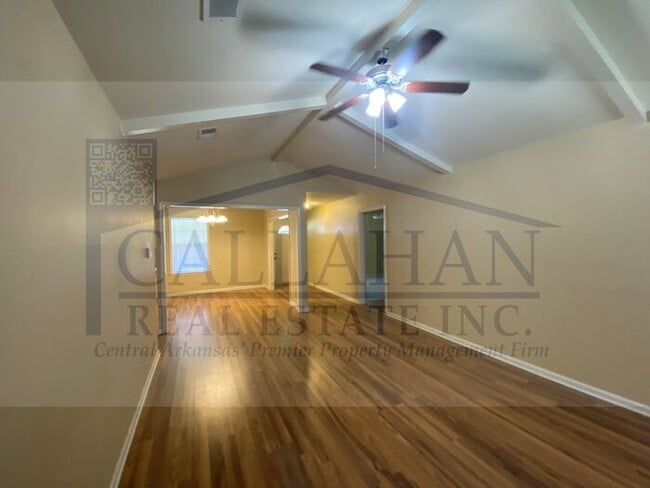 Building Photo - Jacksonville 4 Bedroom Home
