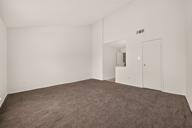 Building Photo - 12656 Windsor Village Dr