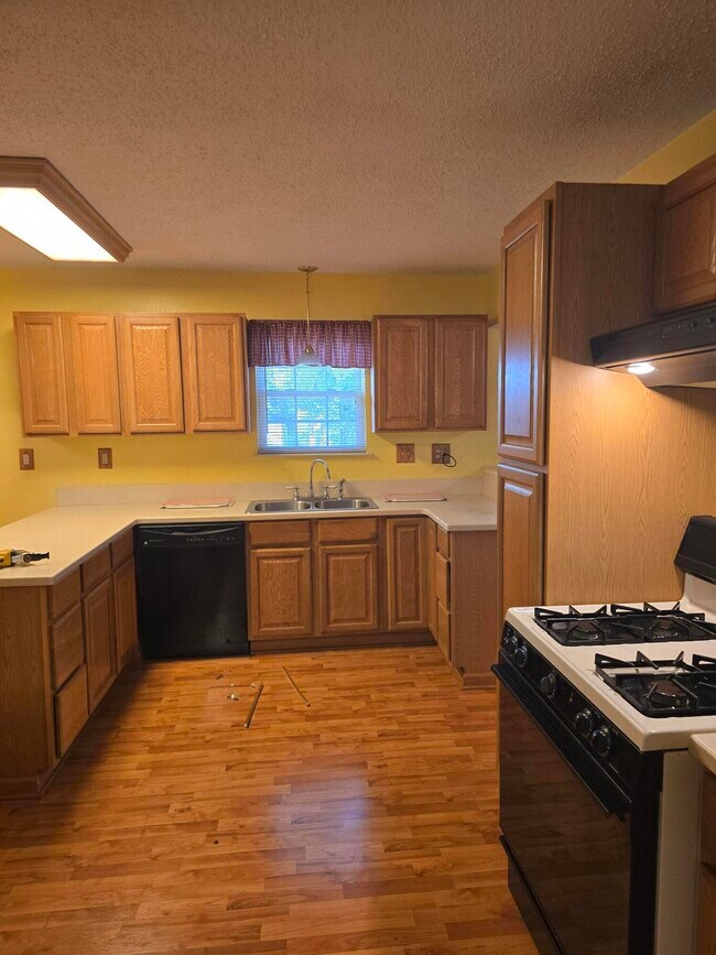 Building Photo - 122 Beach Dr