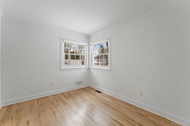 Building Photo - 14 Wakefield Rd